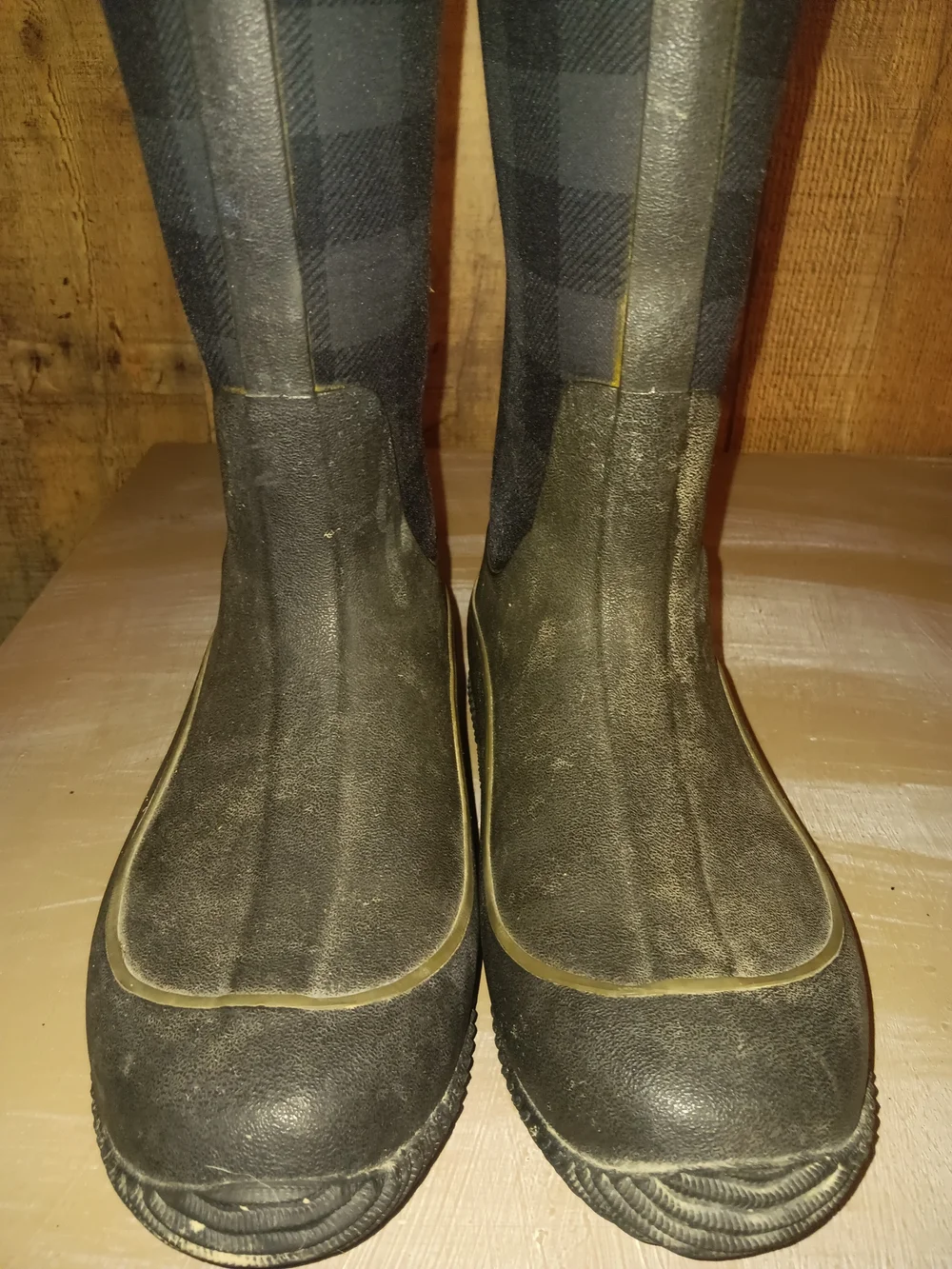 The Original Muck Boot Company Women’s Black Plaid Boot